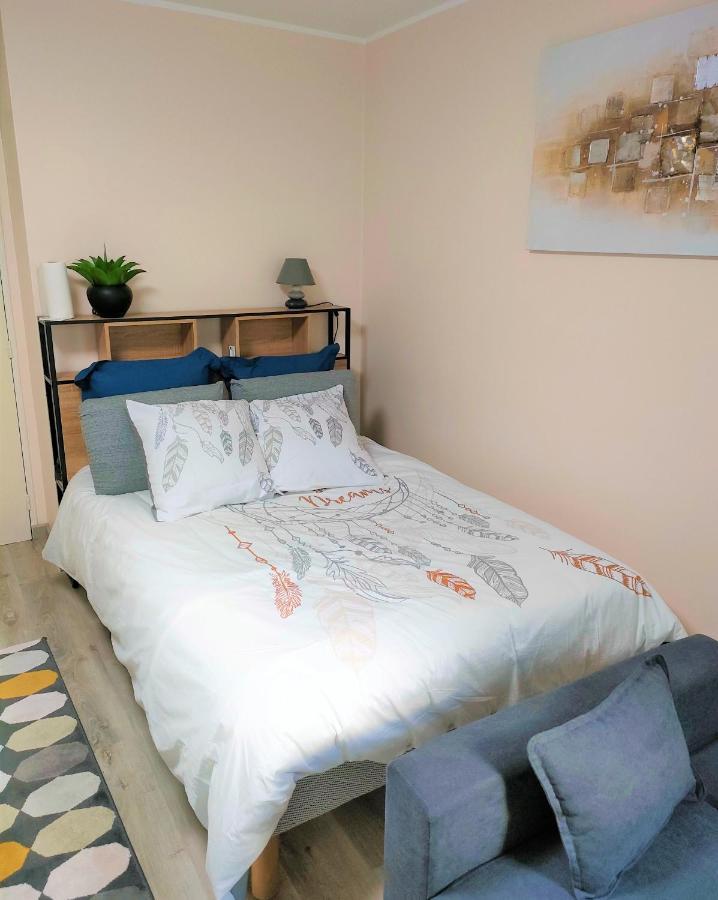 Lovely Flat Nearby Paris Fully Redone With Free Parking On Premises And Balcony Clichy Buitenkant foto